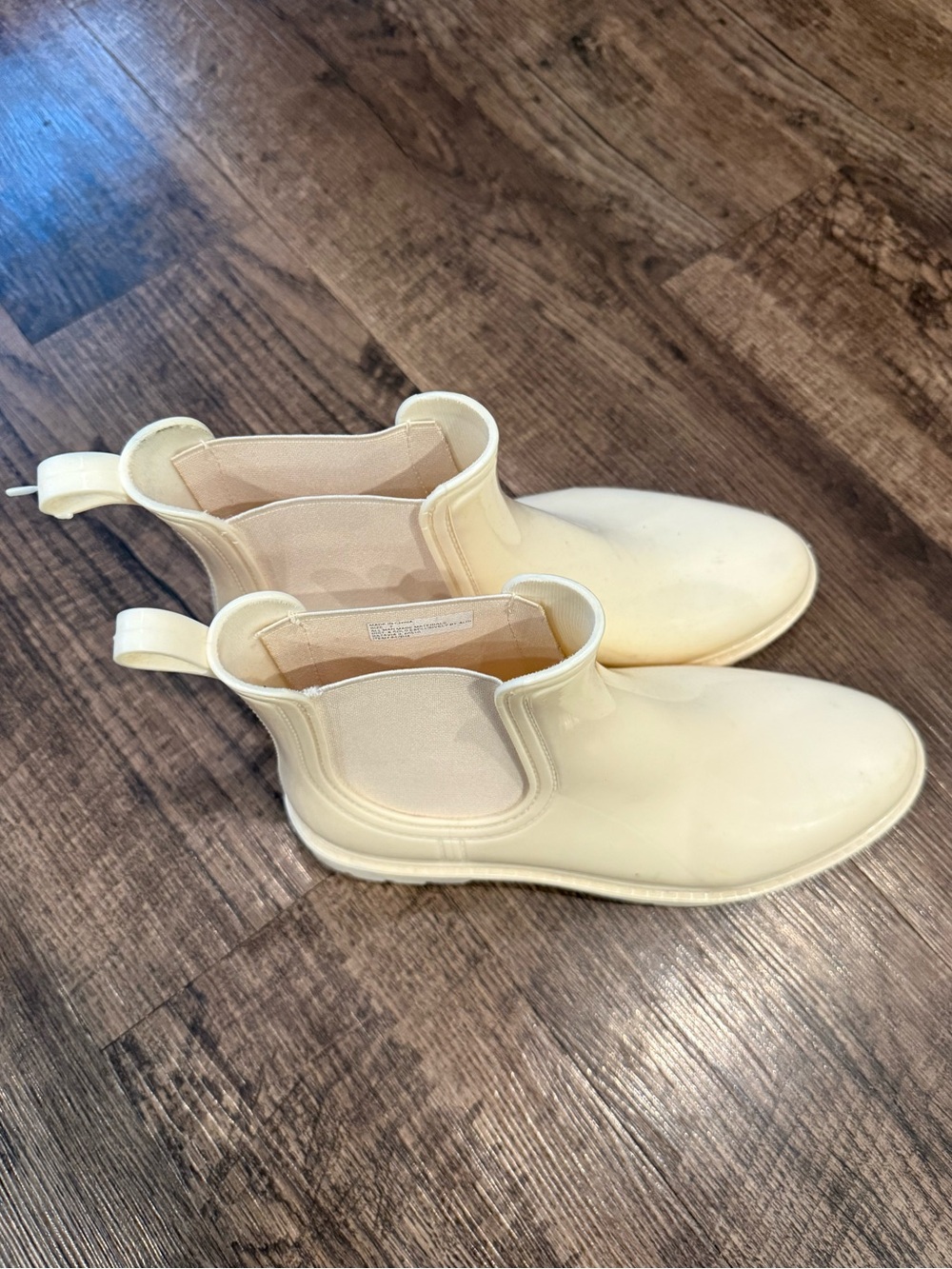 Serra White Women’s Boots